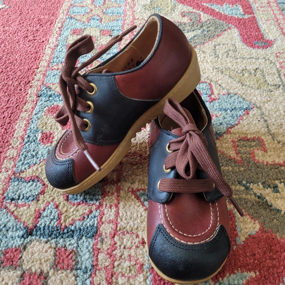 RARE VINTAGE 80s E.T. BUSTER BROWN SHOES NAVY BLUE AND BURGUNDY - Picture 2 of 7